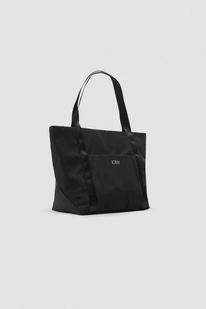 ICIW Tote Bag Black – Tygväska i svart