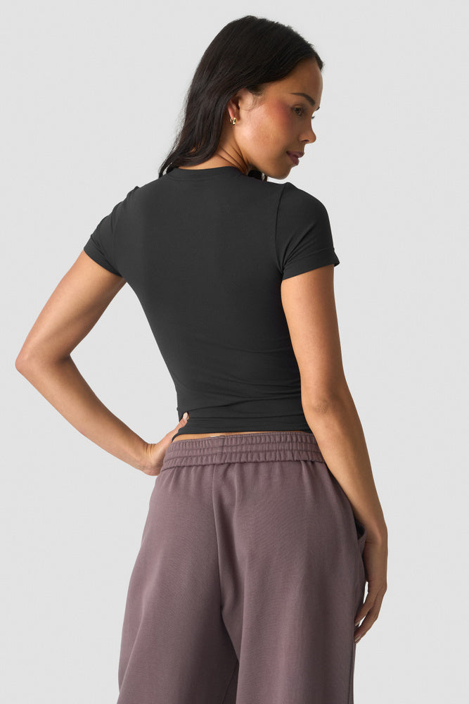 ICIW Essence Seamless Tee W Black