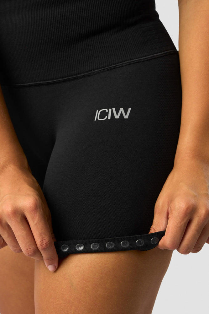 ICIW Define Seamless Pocket Shorts Wmn Black