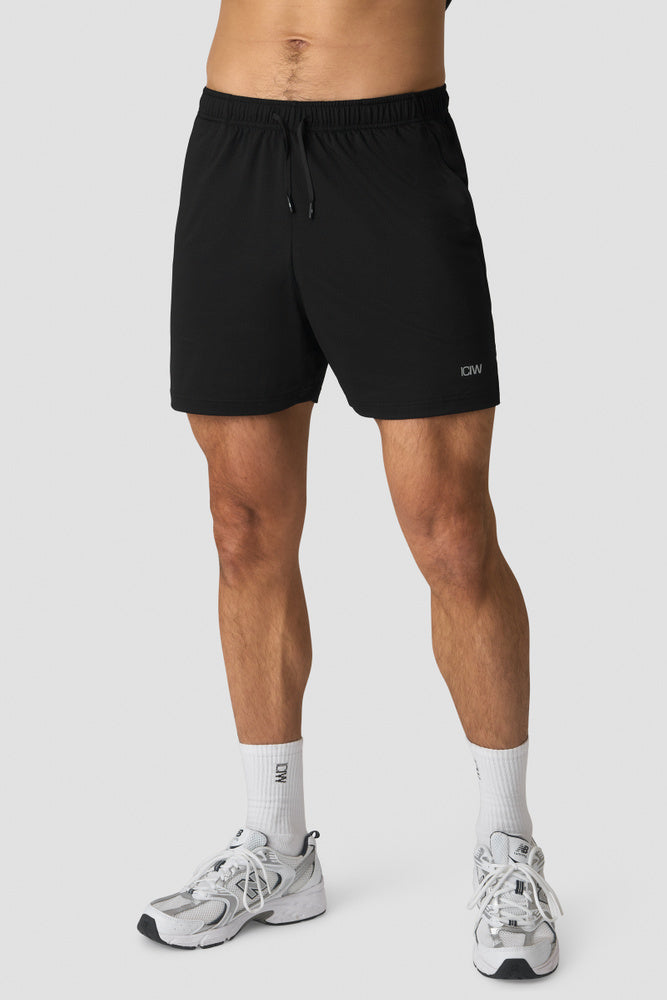 ICIW Stride Shorts Black