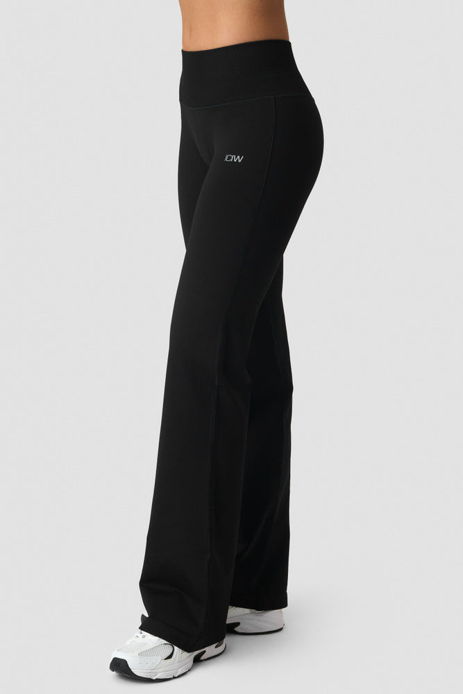ICIW Define Seamless Straight Pants Black – Sömlösa raka byxor i svart