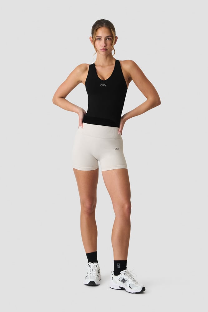 ICIW Sculpt Seamless V-neck Tank Black