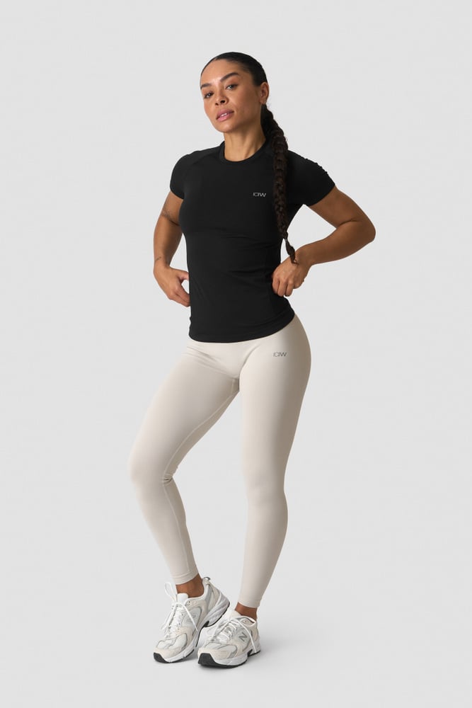 ICIW Define Seamless T-shirt Black – Sömlös t-shirt i svart