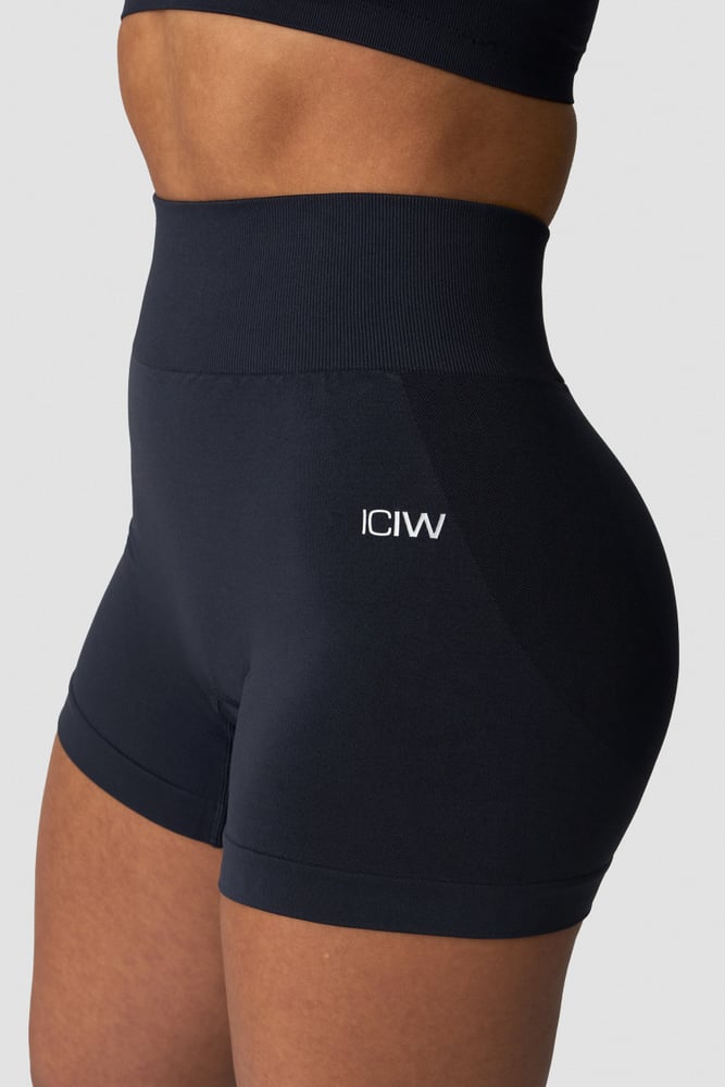 Iciw Smooth Seamless Midi Shorts Navy