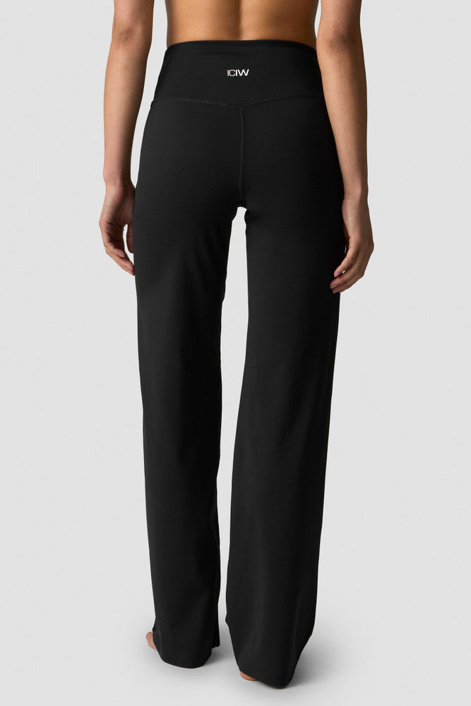 ICIW Nimble Straight Leg Pants Black
