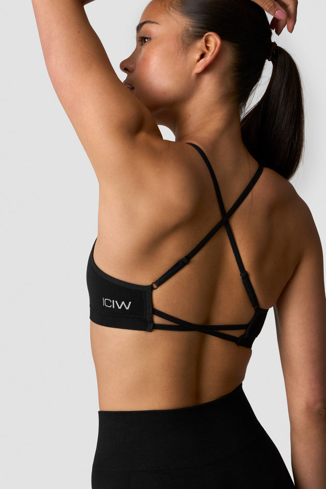 ICIW Smooth Seamless Strappy Sports Bra Black