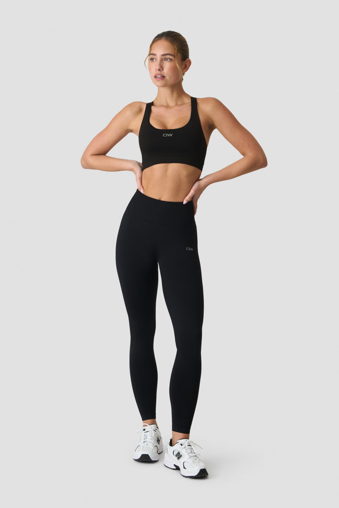 ICIW Define Seamless Racer Back Sports Bra Black – Sömlös racerback-sport-bh i svart
