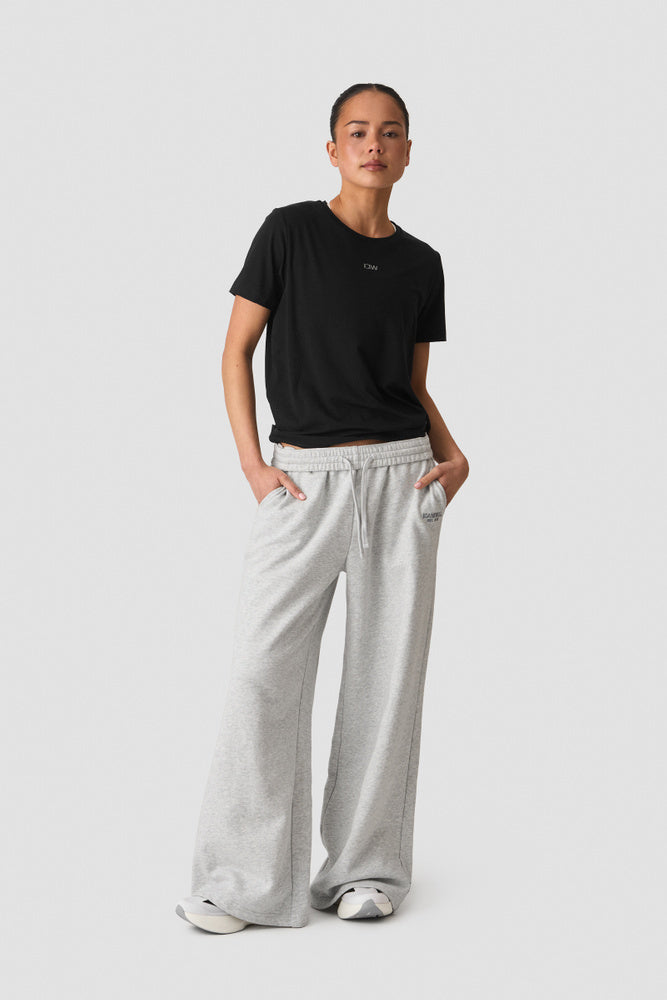 ICIW Define Loose T-shirt Black – Lös t-shirt i svart