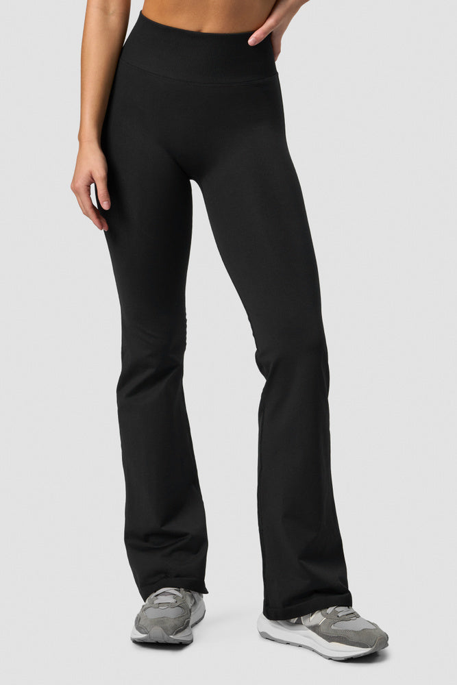 ICIW Define Seamless Flared Tights Black – Utsvängda sömlösa tights i svart