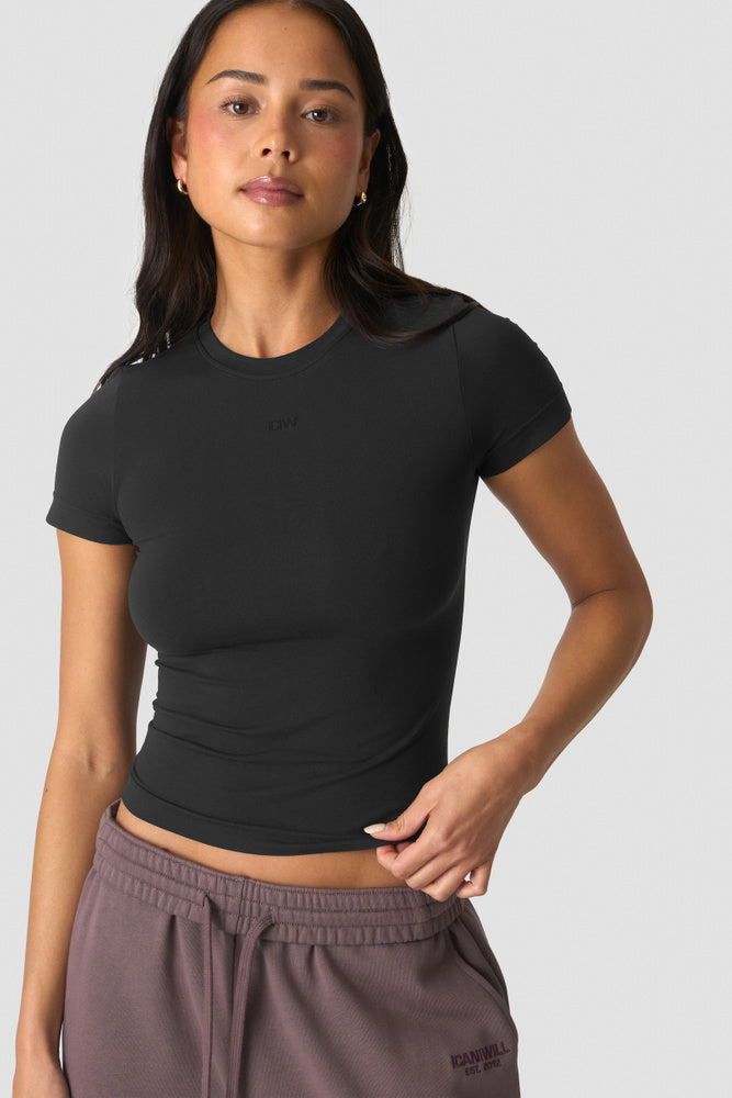 ICIW Essence Seamless Tee W Black
