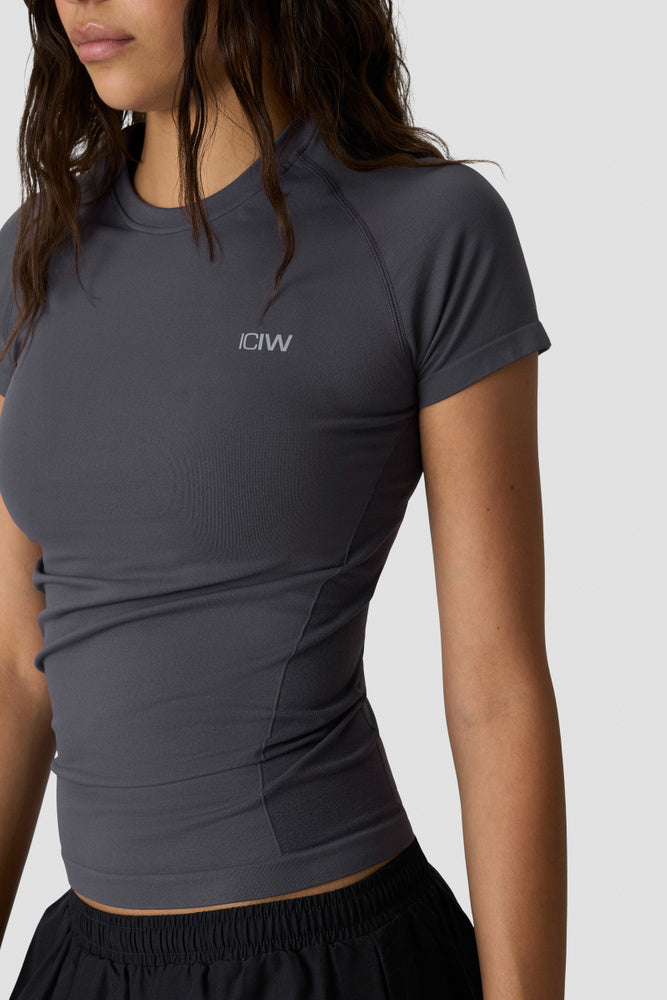 ICIW Define Seamless T-shirt Graphite