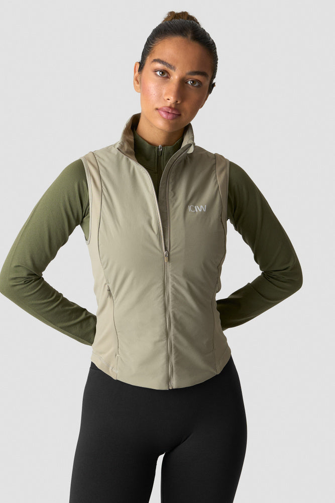 ICIW Essential Insulated Vest Light Khaki Green