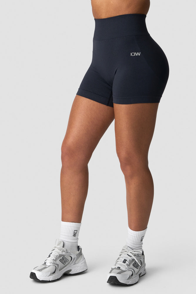 Iciw Smooth Seamless Midi Shorts Navy