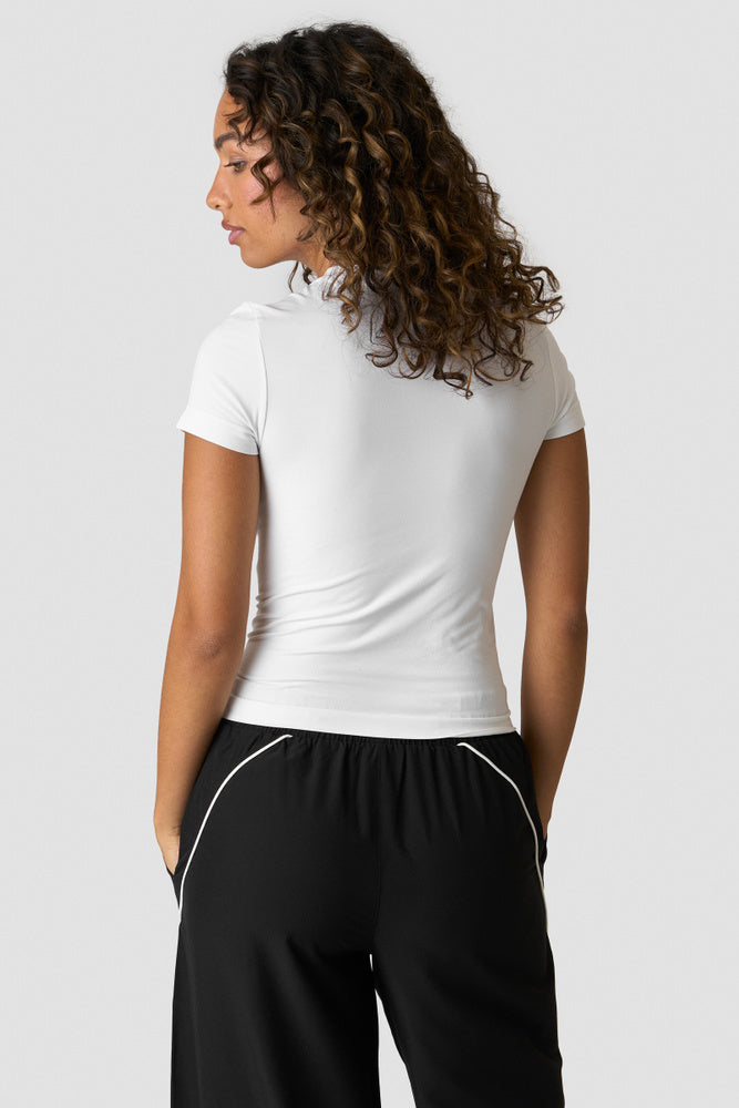 ICIW Essence Seamless Tee W White Snow