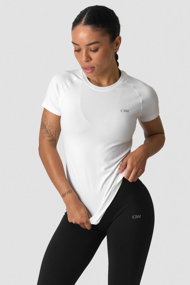 ICIW Define Seamless T-shirt White Snow – Sömlös t-shirt i vitt