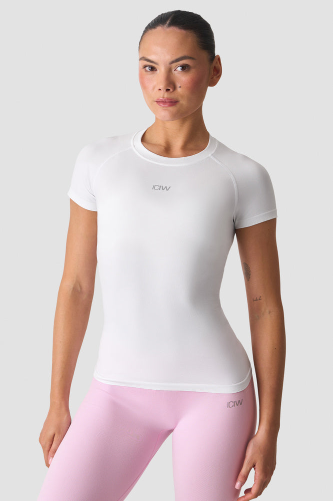 ICIW Smooth Seamless Tee W white snow
